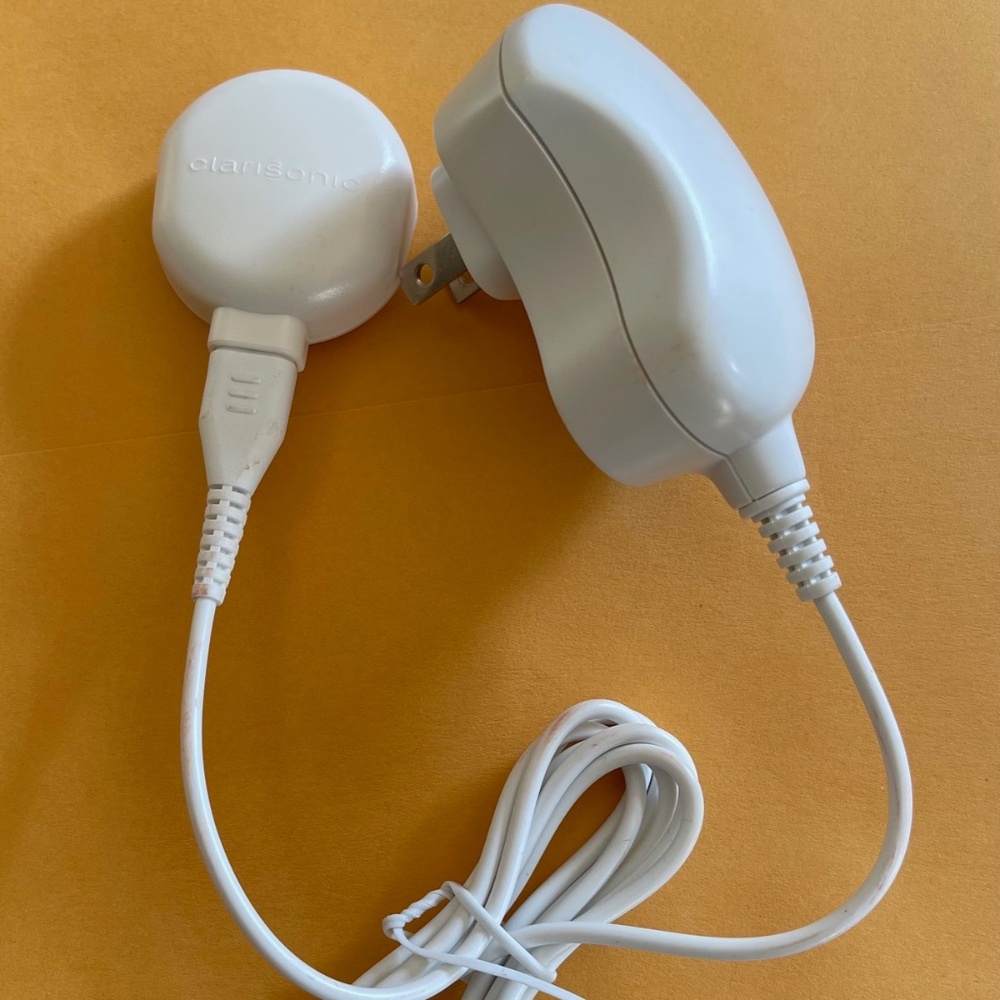 Authentic Mia 1 & 2 Clarisonic PBL 3100-479 White Charger